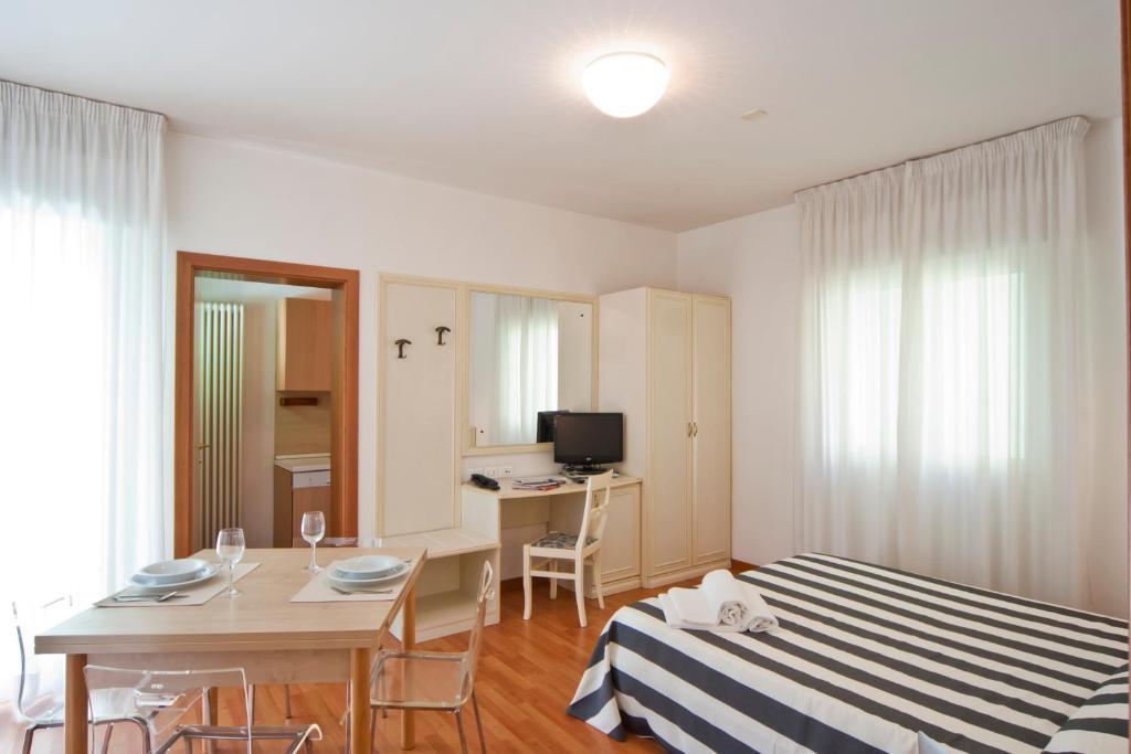 Residence Divina Rimini Kamer foto