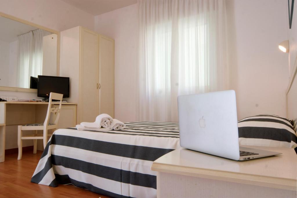 Residence Divina Rimini Kamer foto